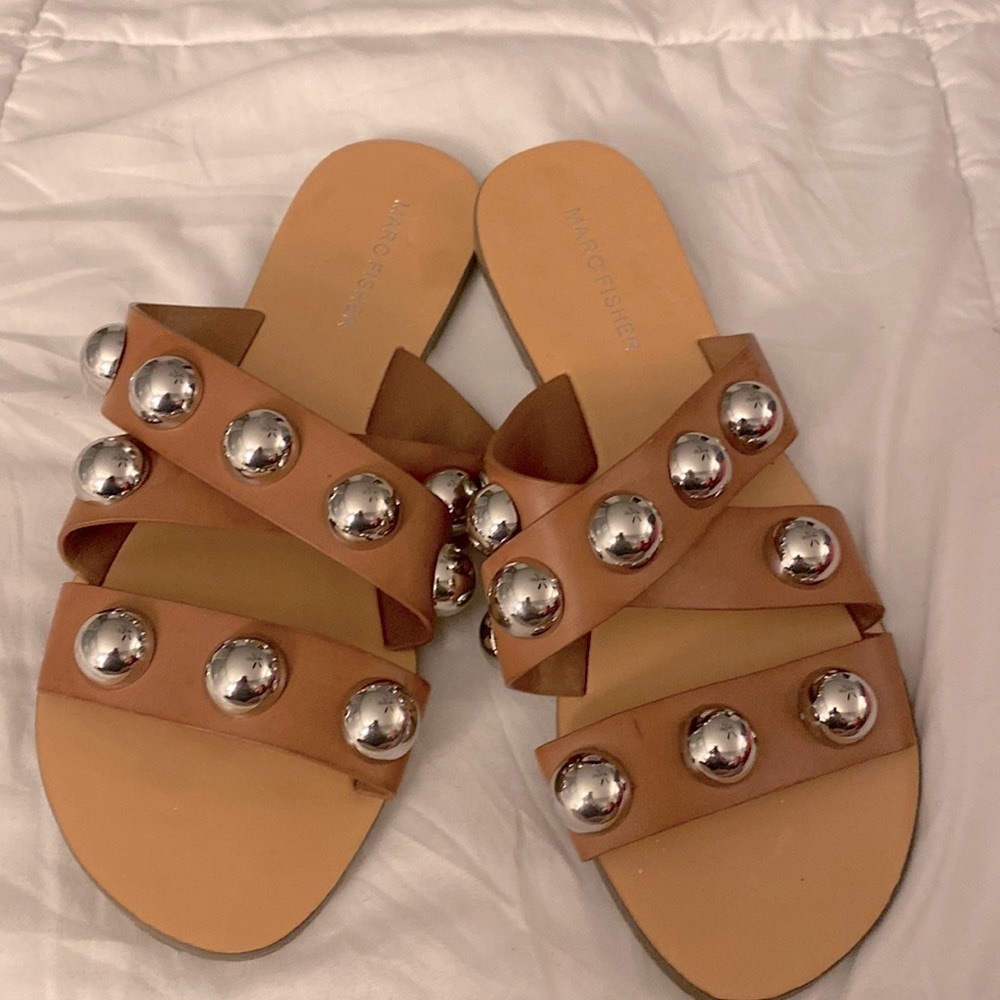 Marc Fisher Leather and Silver Sandals, NWOT, Sz 7M GORGEOUS!